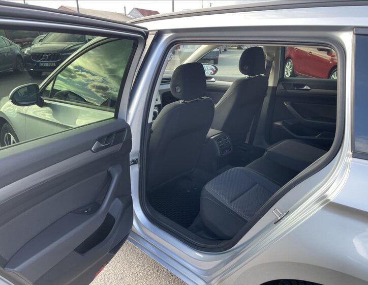 Volkswagen Passat Kombi 2,0 l 110 kw