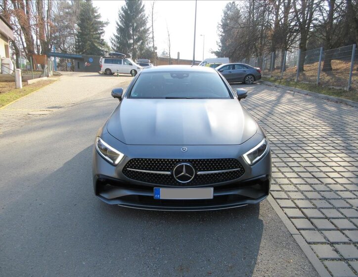 Mercedes-Benz CLS Sedan 3,0 l 270 kw