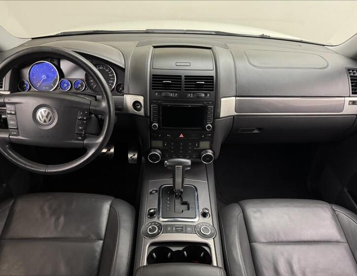 Volkswagen Touareg 7