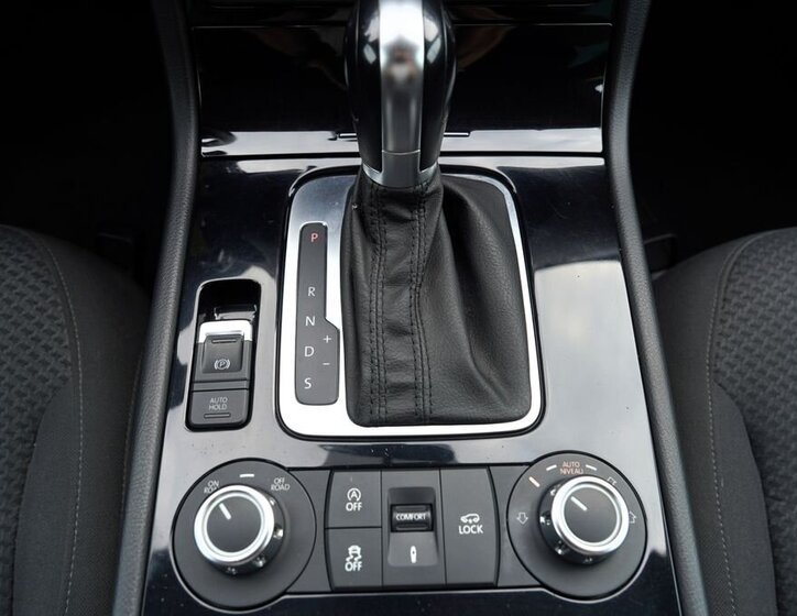 Volkswagen Touareg SUV / Terénní 3,0 l 176 kw