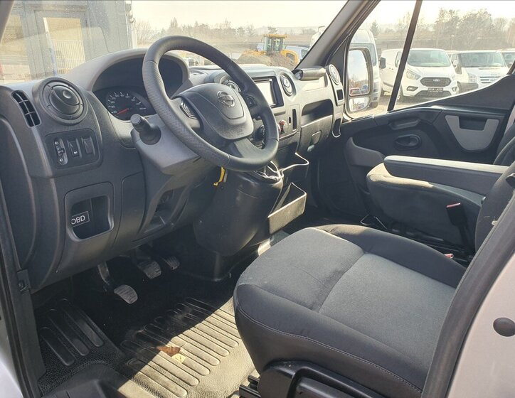 Nissan NV400 Sklápěč 2,3 l 120 kw