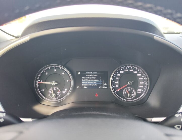 Hyundai Santa Fe SUV / Terénní 2,2 l 142 kw