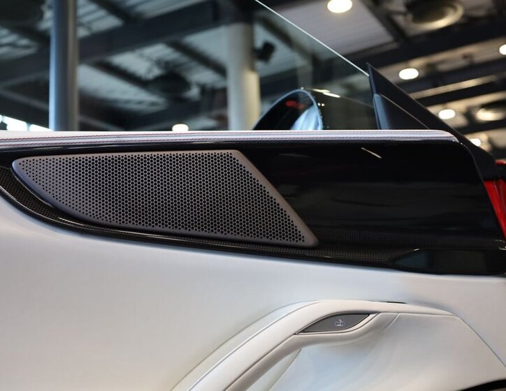 Ferrari Ostatní SUV / Terénní 6,5 l 533 kw