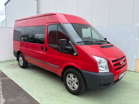 Ford Transit Kombi 2,4 l 103 kw