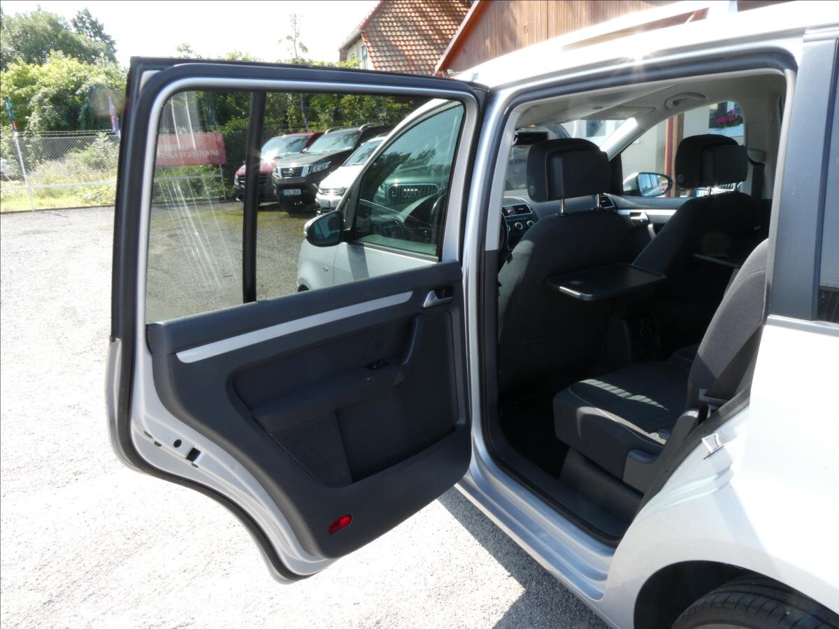 Volkswagen Touran MPV 1,4 l 103 kw