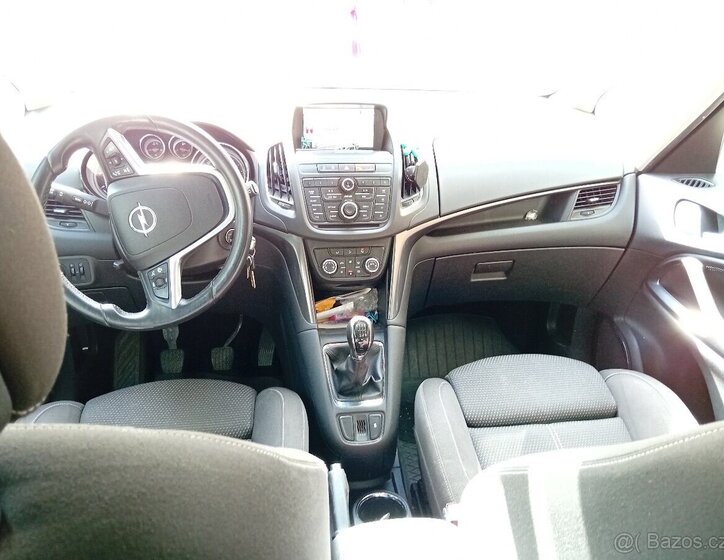 Opel Zafira 13