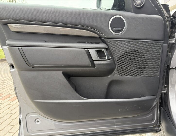 Land Rover Discovery SUV / Terénní 3,0 l 221 kw