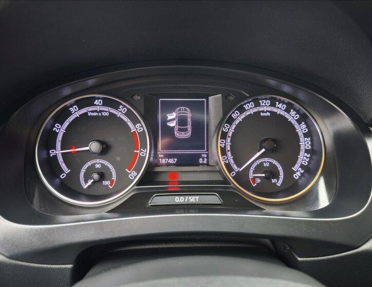 Škoda Rapid Hatchback 999,0 81 kw