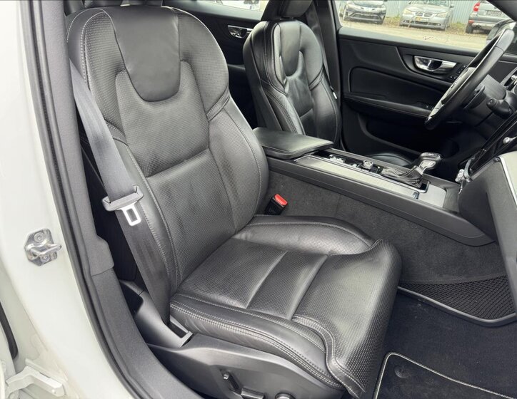 Volvo V60 Kombi 2,0 l 110 kw