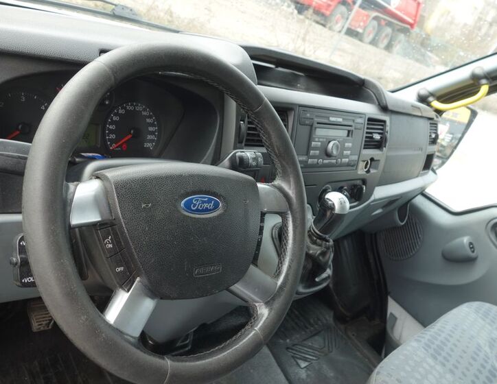 Ford Transit 13