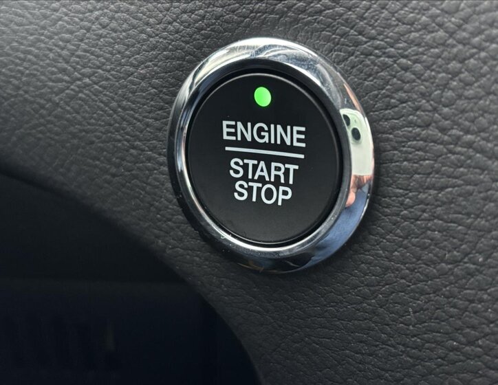 Ford S-MAX MPV 2,5 l 140 kw