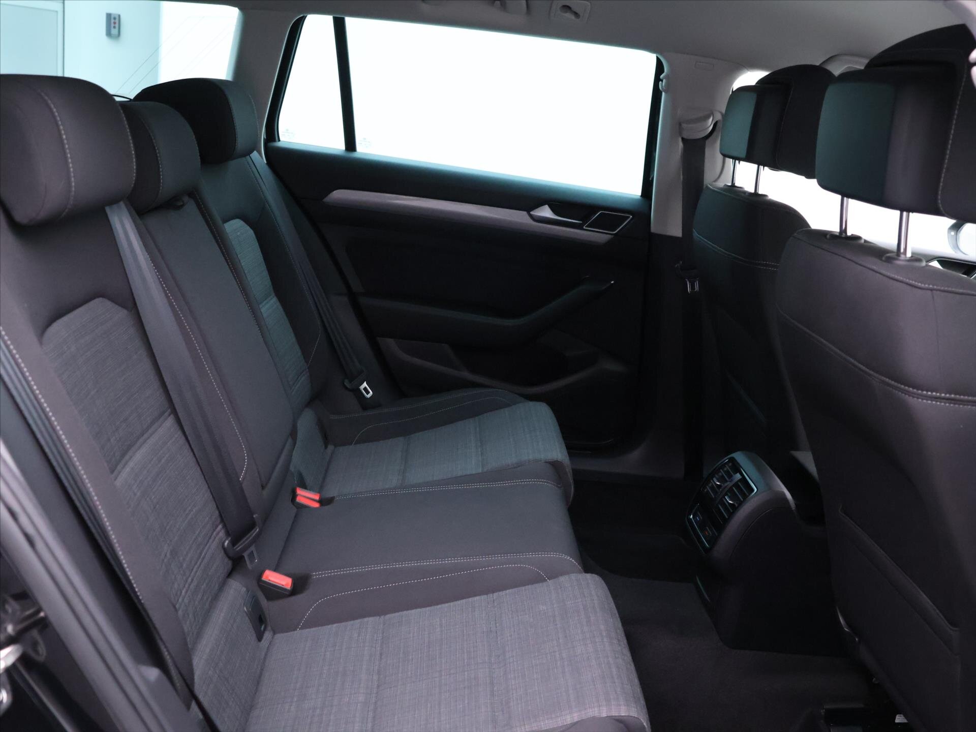 Volkswagen Passat Kombi 2,0 l 110 kw