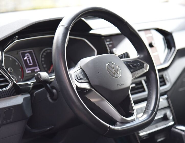 Volkswagen T-Cross SUV / Terénní 1,5 l 110 kw