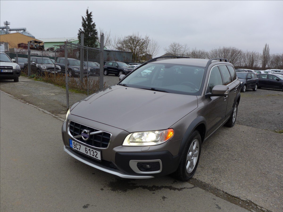 Volvo XC70 Kombi 2,4 l 120 kw