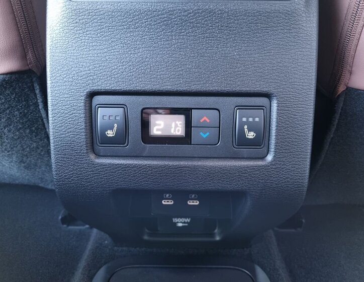 Mitsubishi Outlander SUV 2,4 l 225 kw