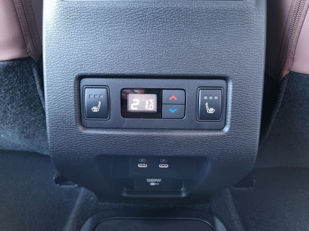 Mitsubishi Outlander SUV 2,4 l 225 kw