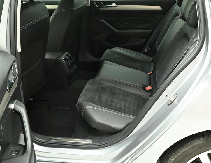 Volkswagen Passat 14
