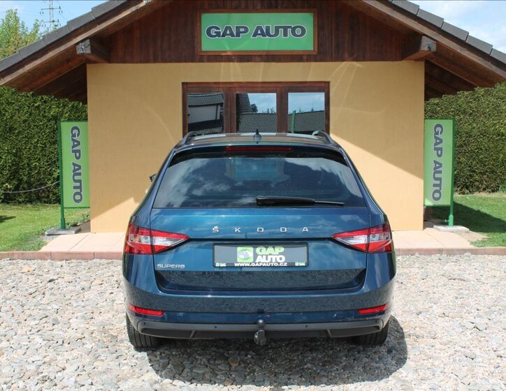 Škoda Superb Kombi 2,0 l 110 kw