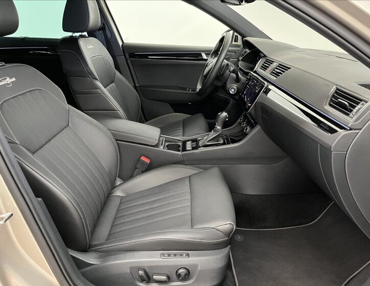 Škoda Superb Kombi 2,0 l 147 kw