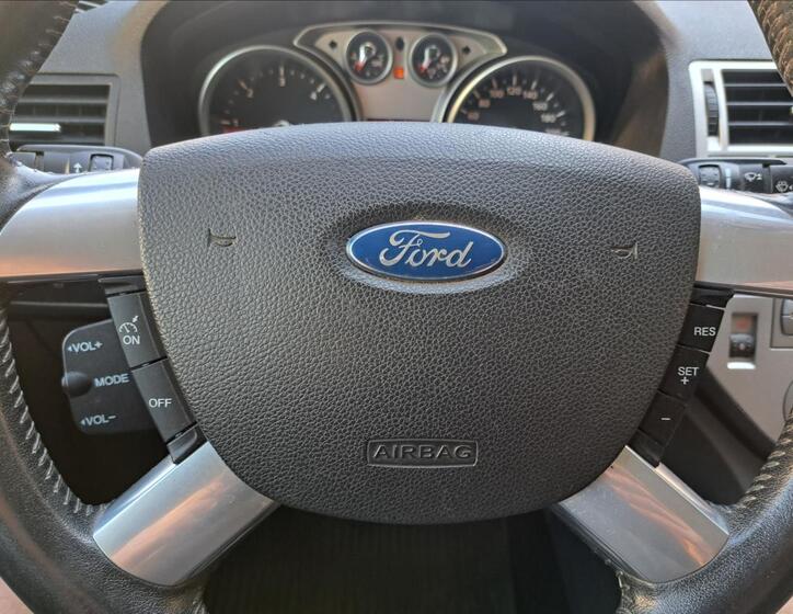 Ford Kuga 24