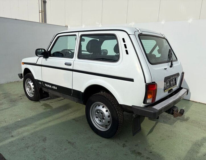 Lada Niva SUV 1,7 l 61 kw