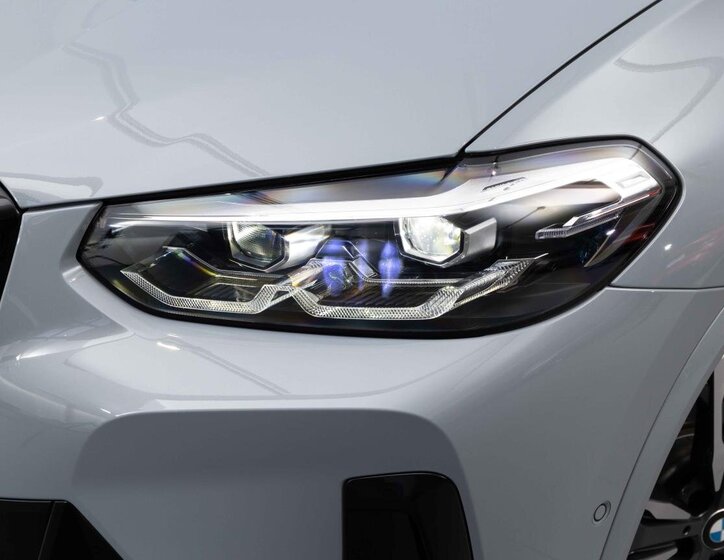 BMW X3 SUV 2,0 l 140 kw