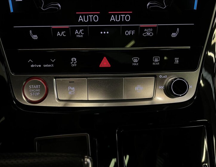 Audi SQ7 Kombi 4,0 l 320 kw