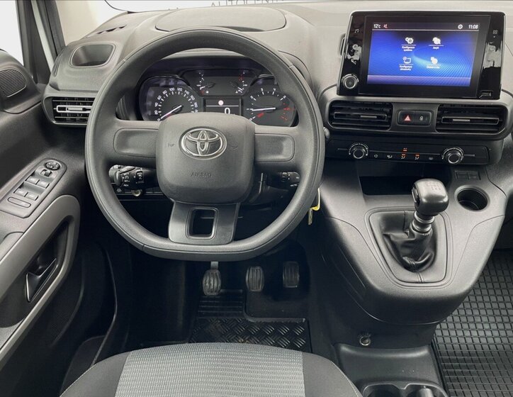 Toyota ProAce City Verso MPV 1,2 l 81 kw