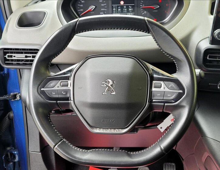 Peugeot Rifter MPV 1,5 l 96 kw