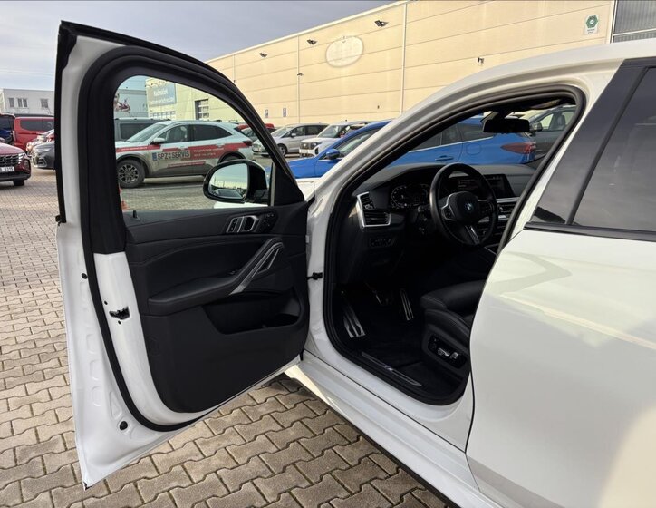 BMW X6 SUV 3,0 l 210 kw