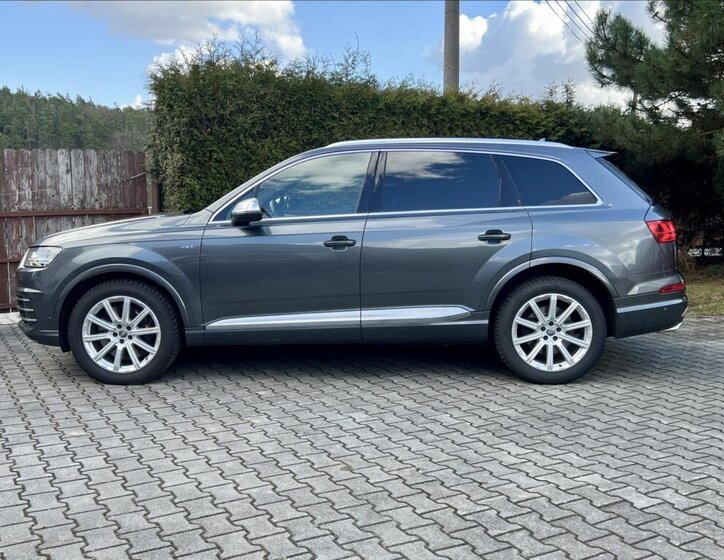 Audi SQ7 SUV / Terénní 4,0 l 320 kw