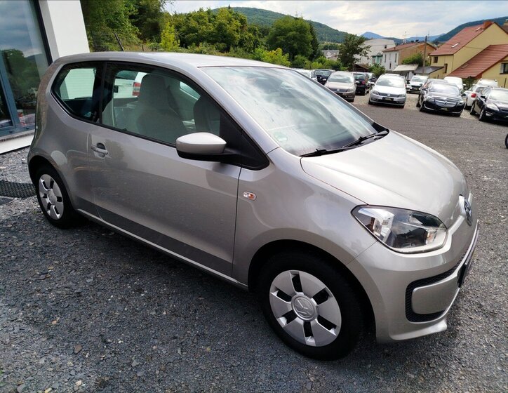 Volkswagen up! 8