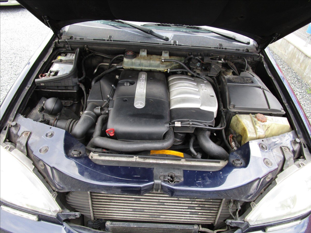 Mercedes-Benz Třídy M Kombi 2,7 l 120 kw