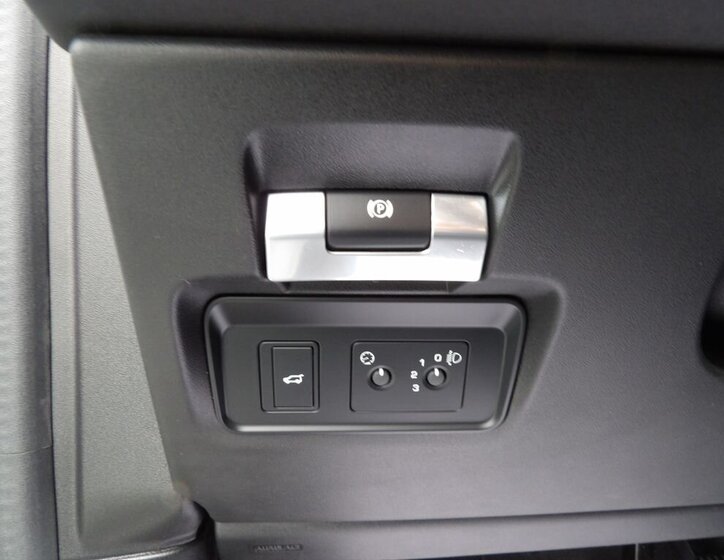 Land Rover Discovery Sport SUV / Terénní 2,0 l 110 kw