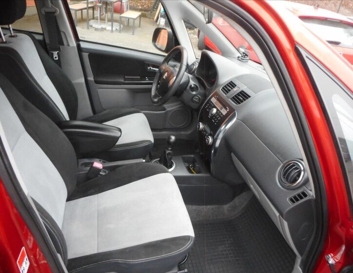 Suzuki SX4 Hatchback 1,6 l 88 kw