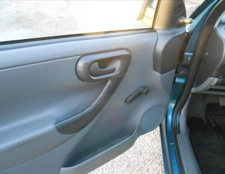 Opel Corsa Hatchback 973,0 43 kw