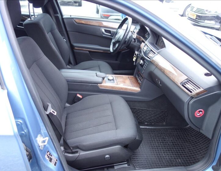 Mercedes-Benz Třídy E Kombi 3,0 l 195 kw