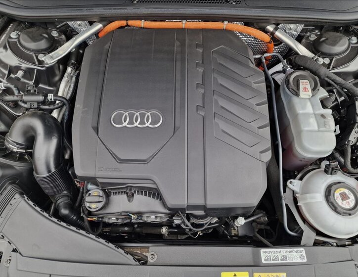 Audi A6 Kombi 2,0 l 220 kw