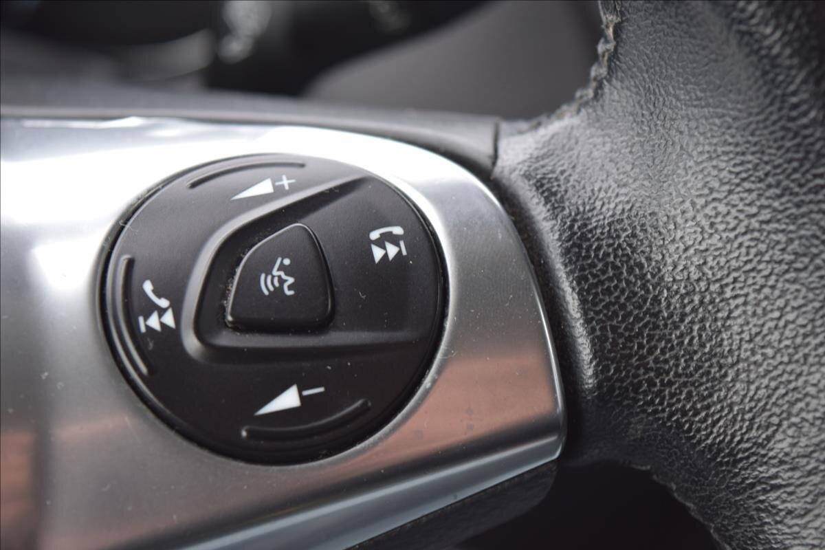 Ford Focus Kombi 998,0 92 kw