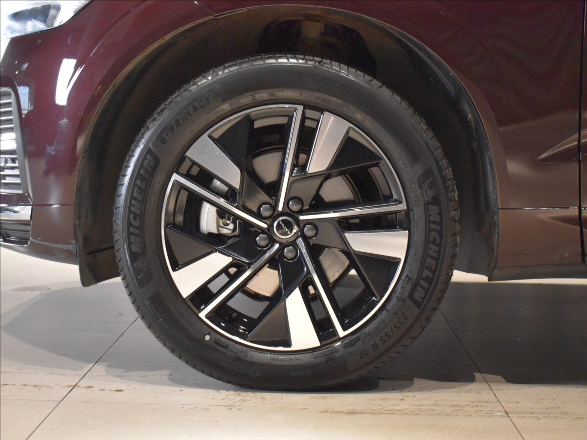 Volvo XC60 SUV / Terénní 2,0 l 184 kw