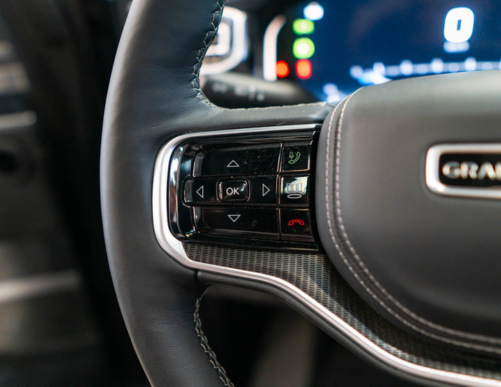 Jeep Grand Wagoneer 20