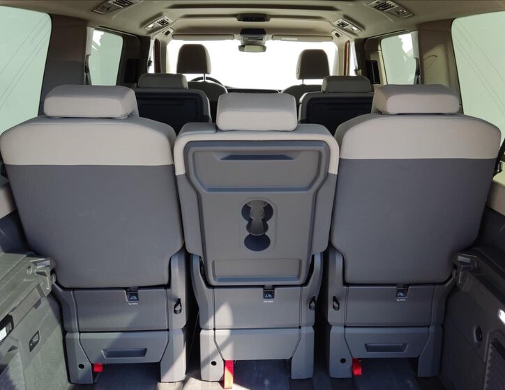 Volkswagen Multivan 28