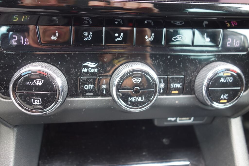 Škoda Octavia Sedan / Limuzína 2,0 l 110 kw