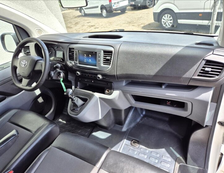 Toyota ProAce Skříň 2,0 l 90 kw