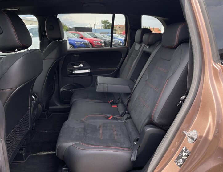 Mercedes-Benz GLB 32