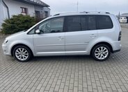 Volkswagen Touran 2