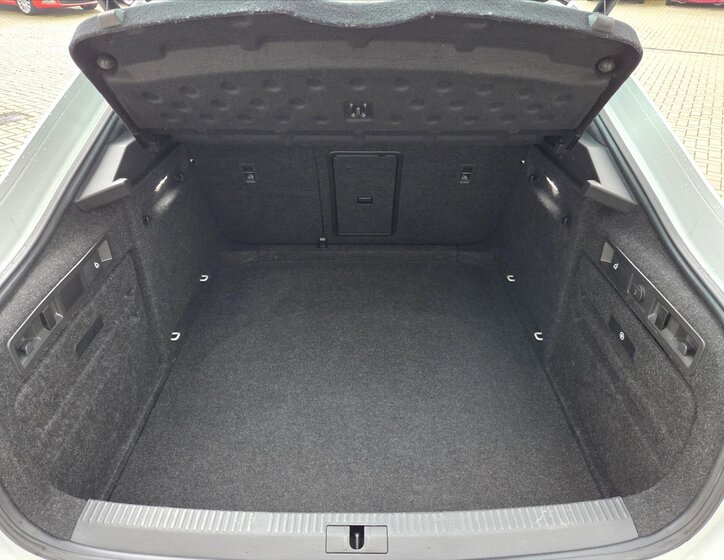 Škoda Superb Liftback 1,5 l 110 kw