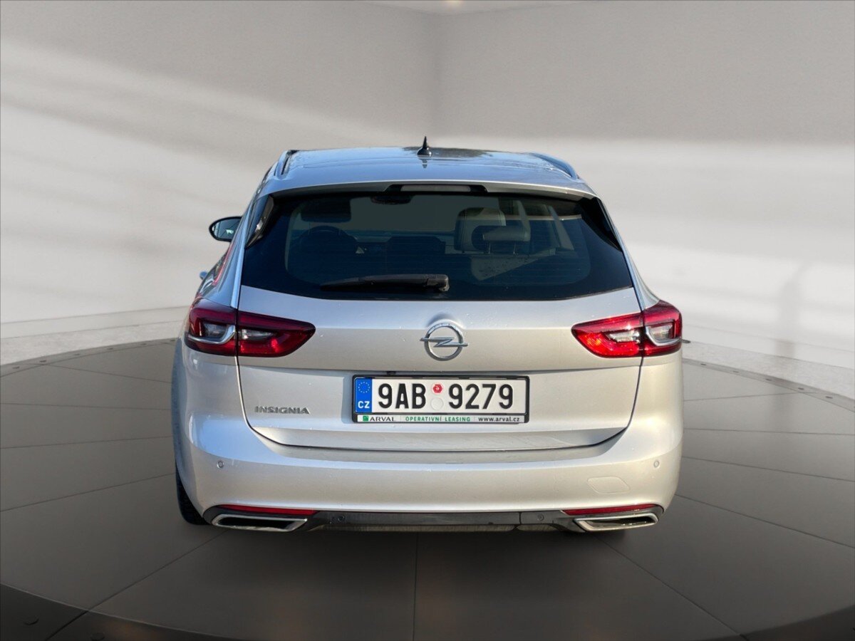 Opel Insignia Kombi 2,0 l 128 kw