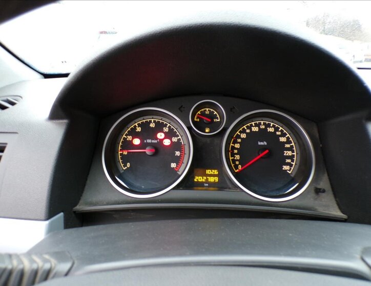 Opel Astra Hatchback 1,6 l 77 kw