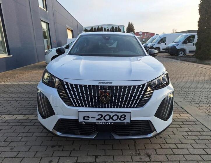 Peugeot 2008 8